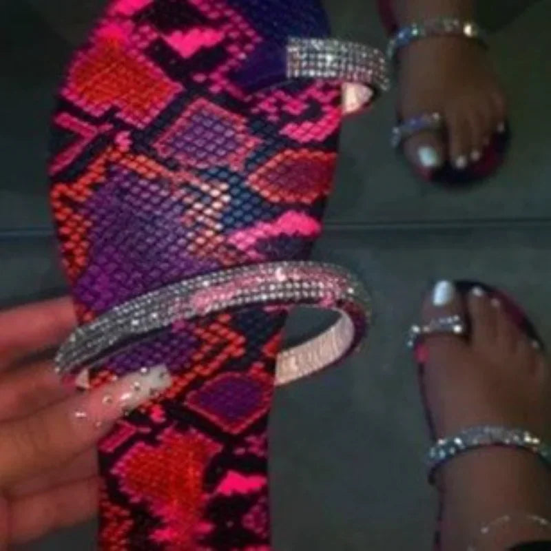 Sexy Women Summer Flat Slippers Rhinestone Shoe Open Toe Roman Beach Sandal ladies Flip Flops Black Non-slip Slides size 35-43